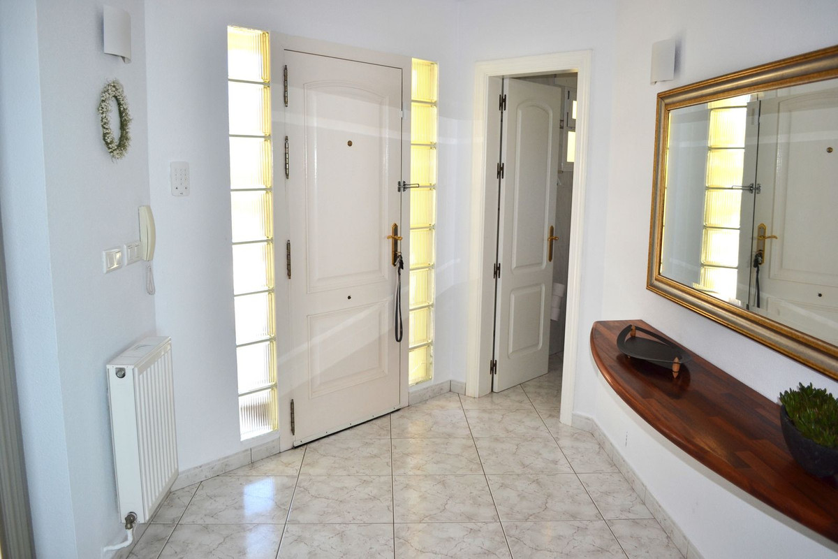 3 Bed Townhouse for sale in Sierrezuela Costa Del Sol, Málaga, Spain