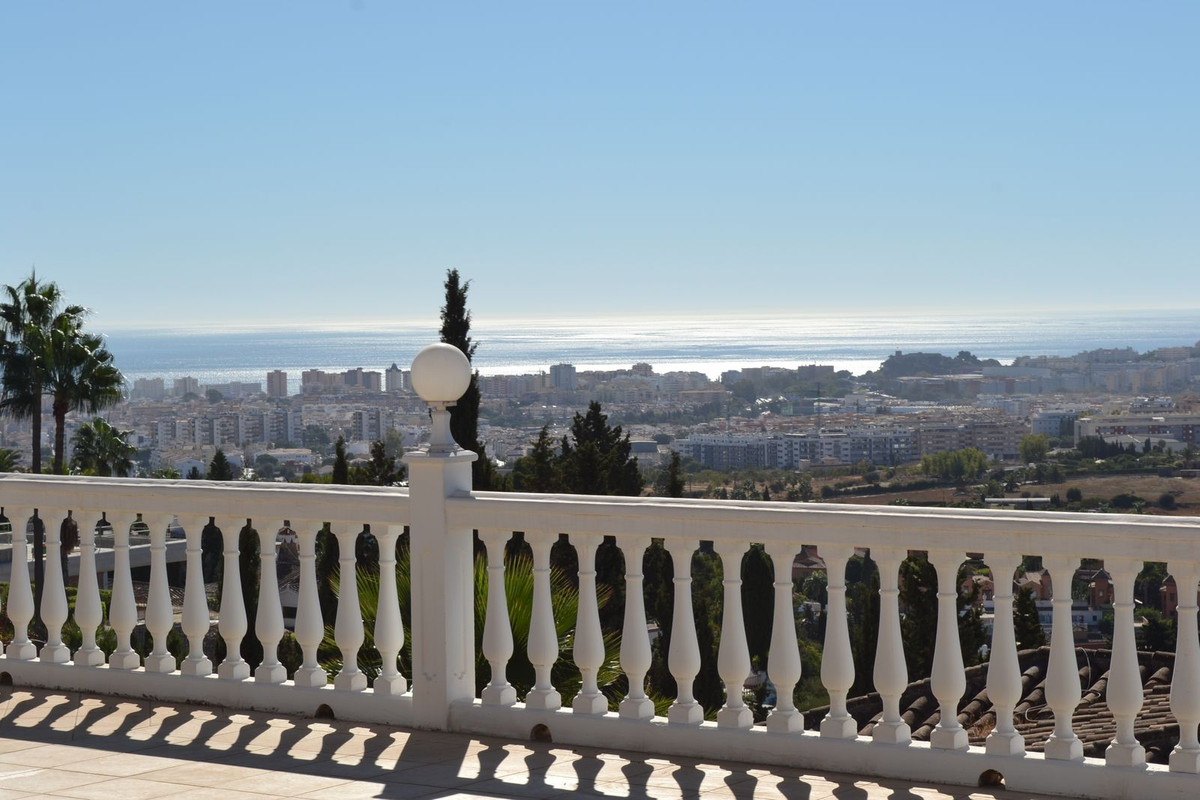 3 Bed Townhouse for sale in Sierrezuela Costa Del Sol, Málaga, Spain