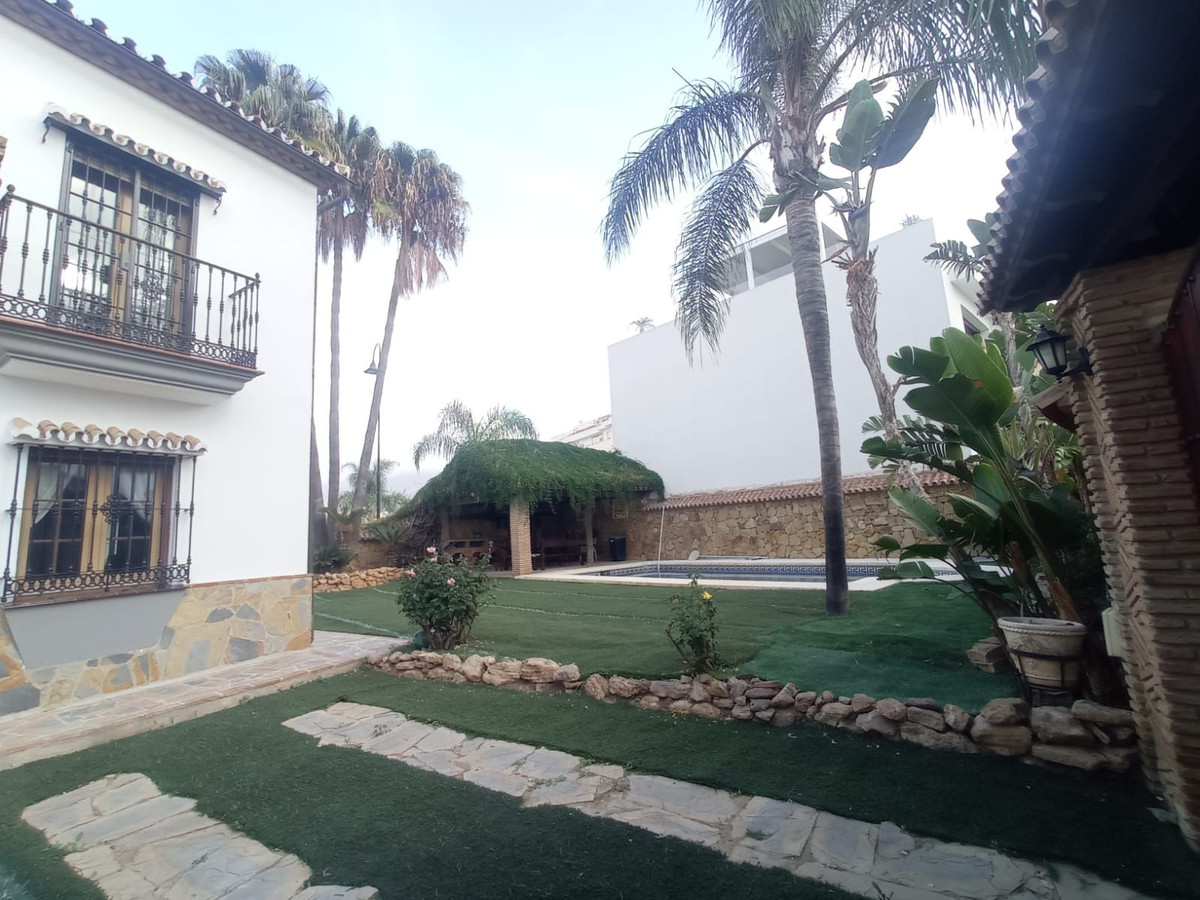 5 Bed Townhouse for sale in Mijas Costa Del Sol, Málaga, Spain