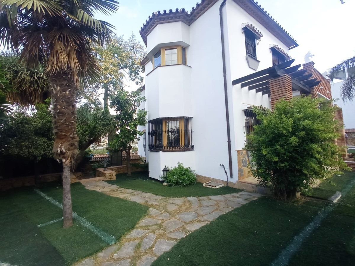 5 Bed Townhouse for sale in Mijas Costa Del Sol, Málaga, Spain