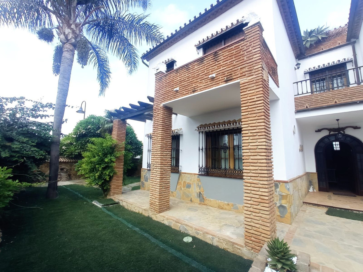 5 Bed Townhouse for sale in Mijas Costa Del Sol, Málaga, Spain