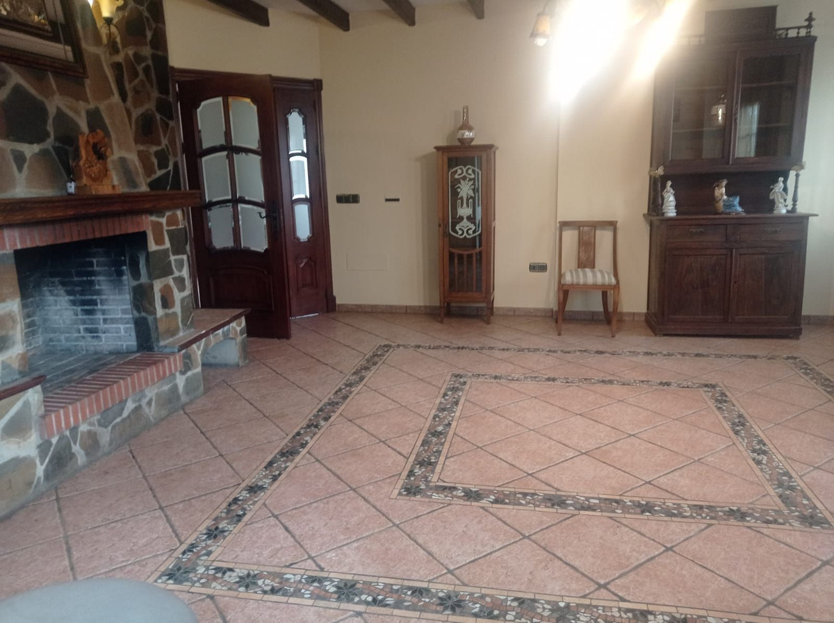 5 Bed Townhouse for sale in Mijas Costa Del Sol, Málaga, Spain