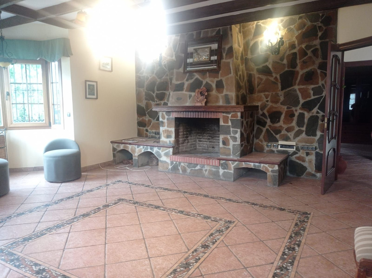 5 Bed Townhouse for sale in Mijas Costa Del Sol, Málaga, Spain