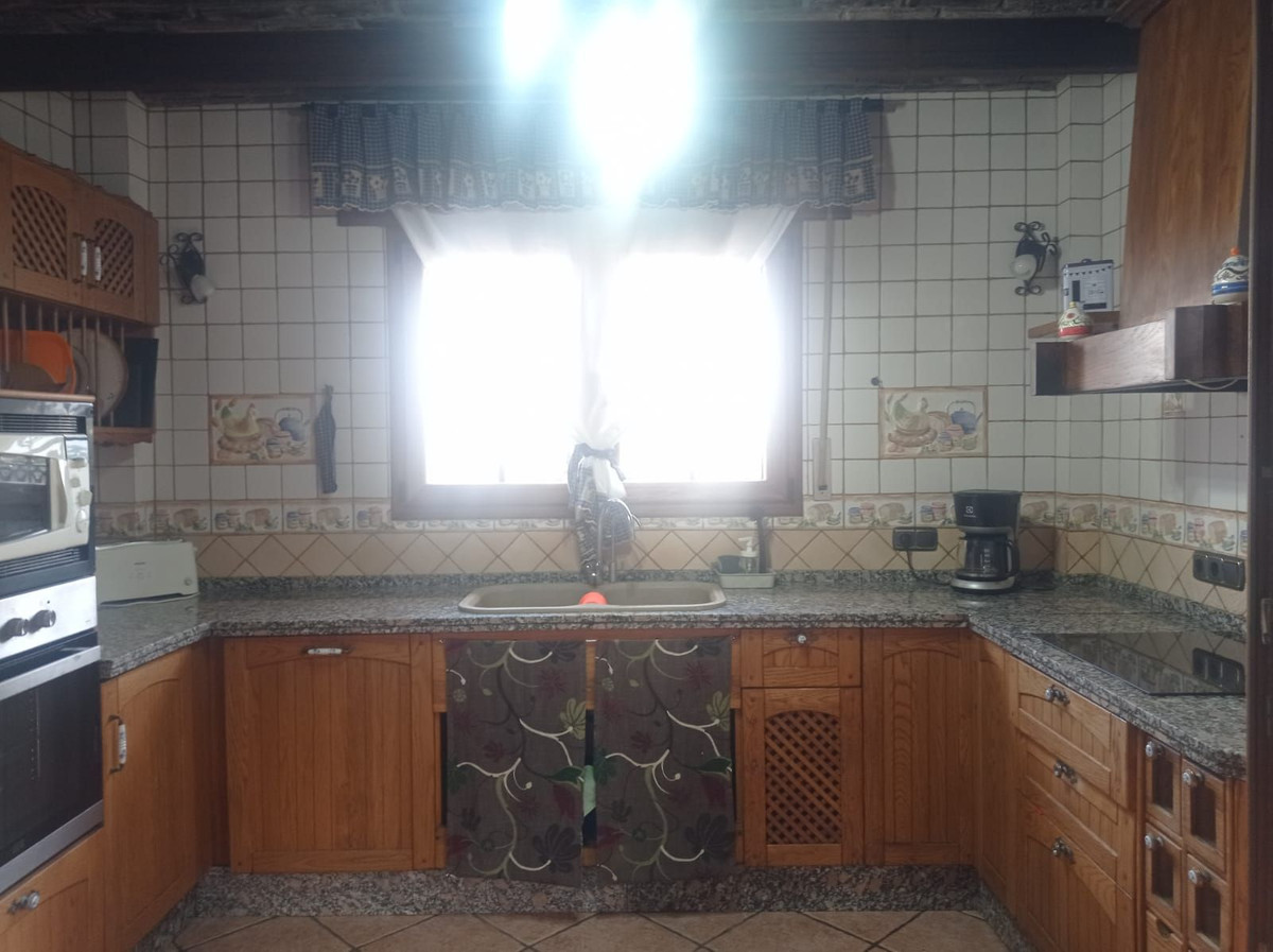 5 Bed Townhouse for sale in Mijas Costa Del Sol, Málaga, Spain