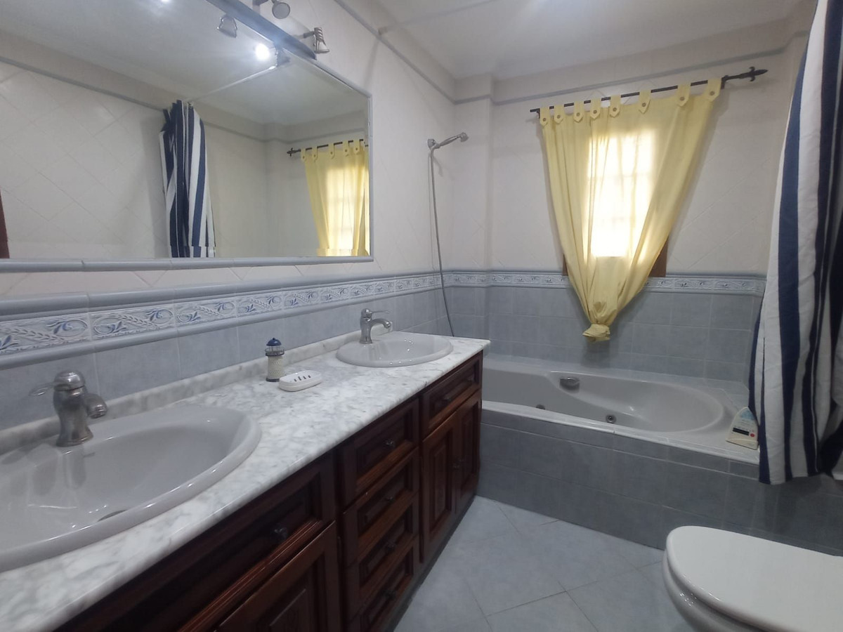 5 Bed Townhouse for sale in Mijas Costa Del Sol, Málaga, Spain