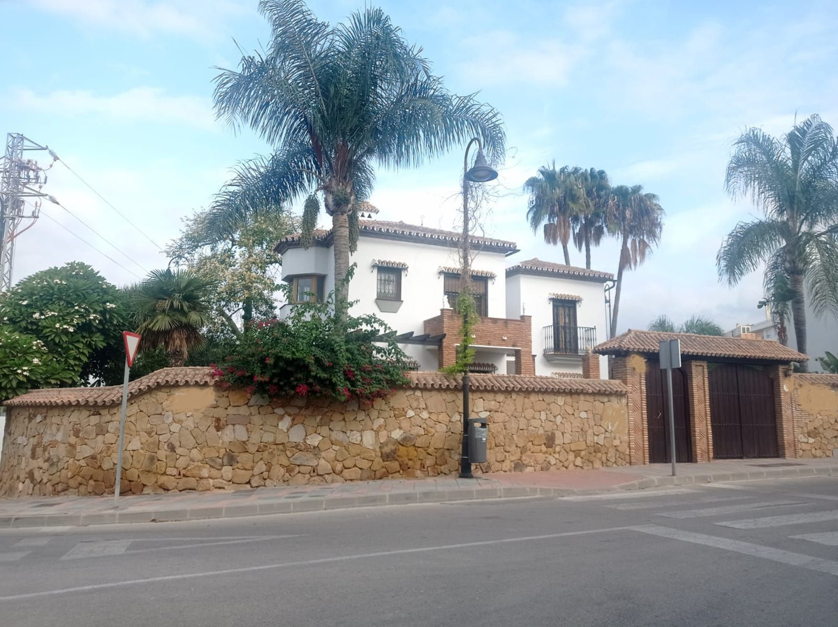 5 Bed Townhouse for sale in Mijas Costa Del Sol, Málaga, Spain