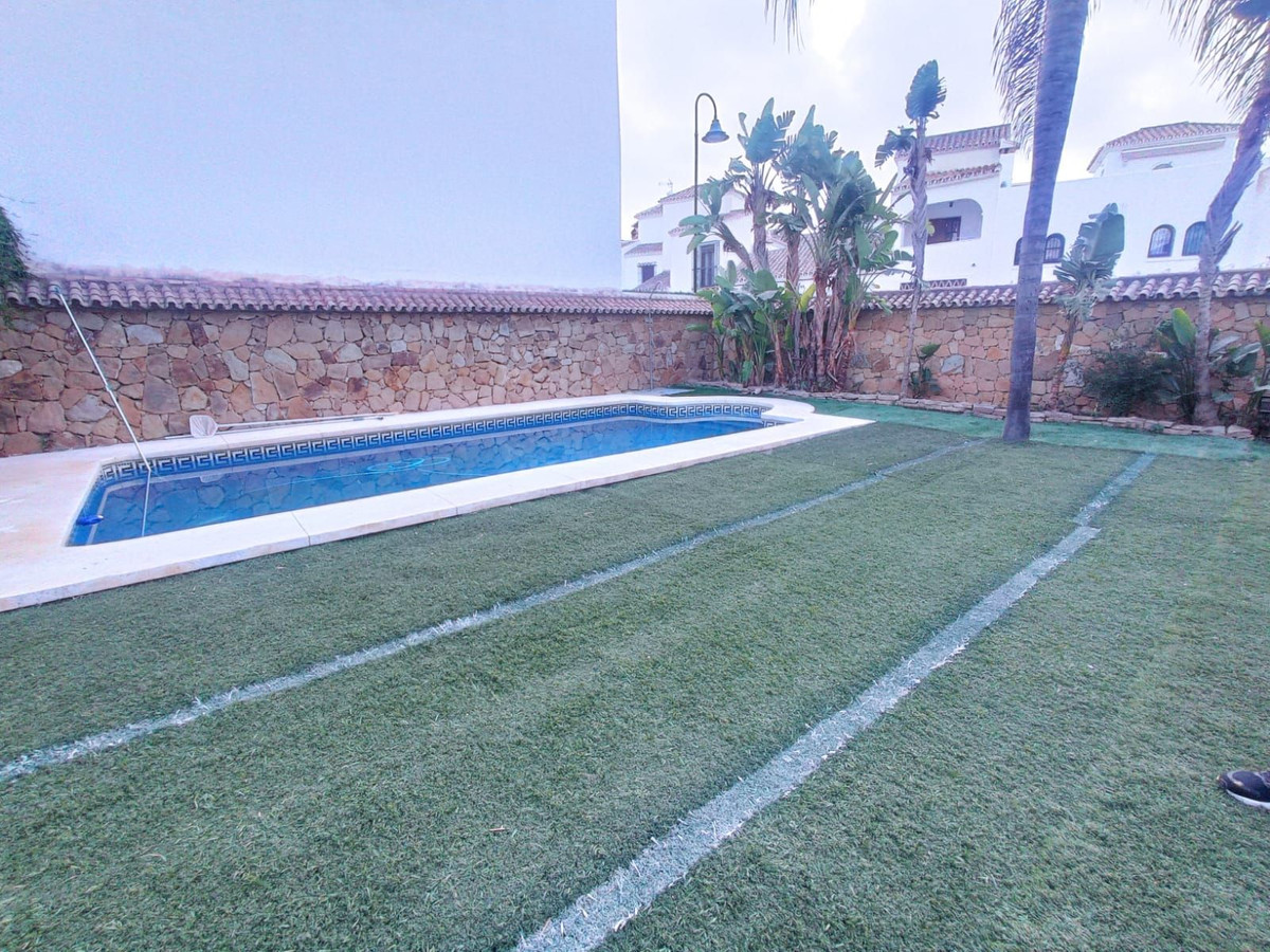 5 Bed Townhouse for sale in Mijas Costa Del Sol, Málaga, Spain