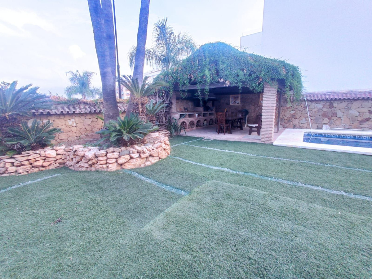 5 Bed Townhouse for sale in Mijas Costa Del Sol, Málaga, Spain
