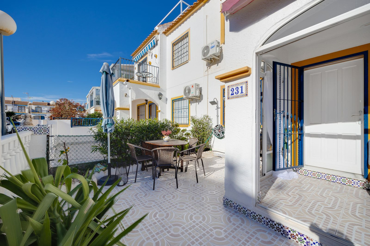 3 Bed Apartment for sale in Orihuela Costa Costa Blanca, Alicante, Spain