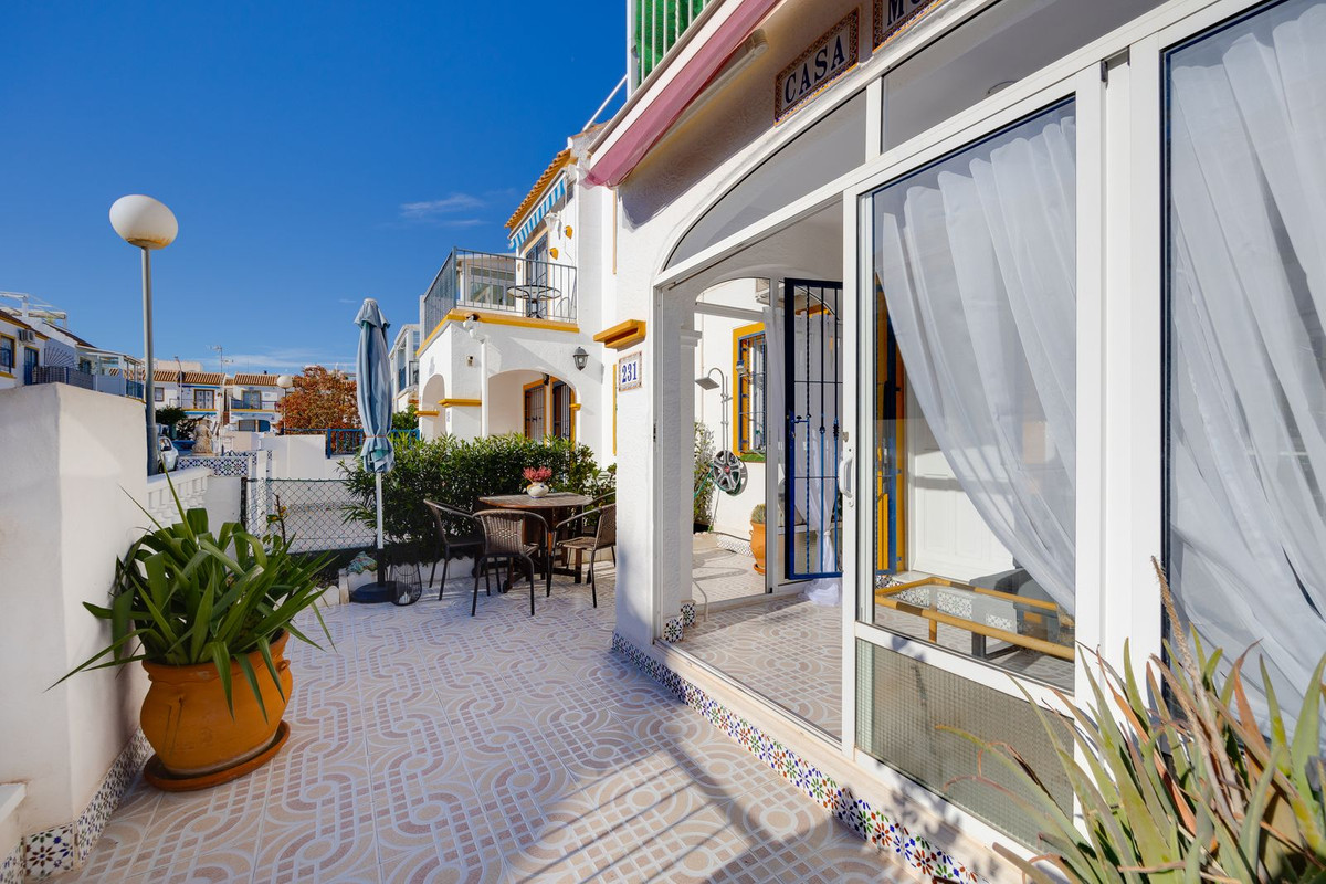3 Bed Apartment for sale in Orihuela Costa Costa Blanca, Alicante, Spain