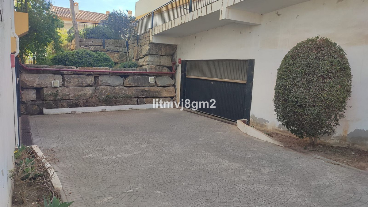 Se vende Aparcamiento  en Costa Del Sol, Málaga, España
