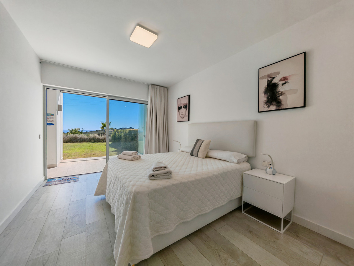 Se vende Apartamento Planta Baja de 2 dormitorios en Costa Del Sol, Málaga, España