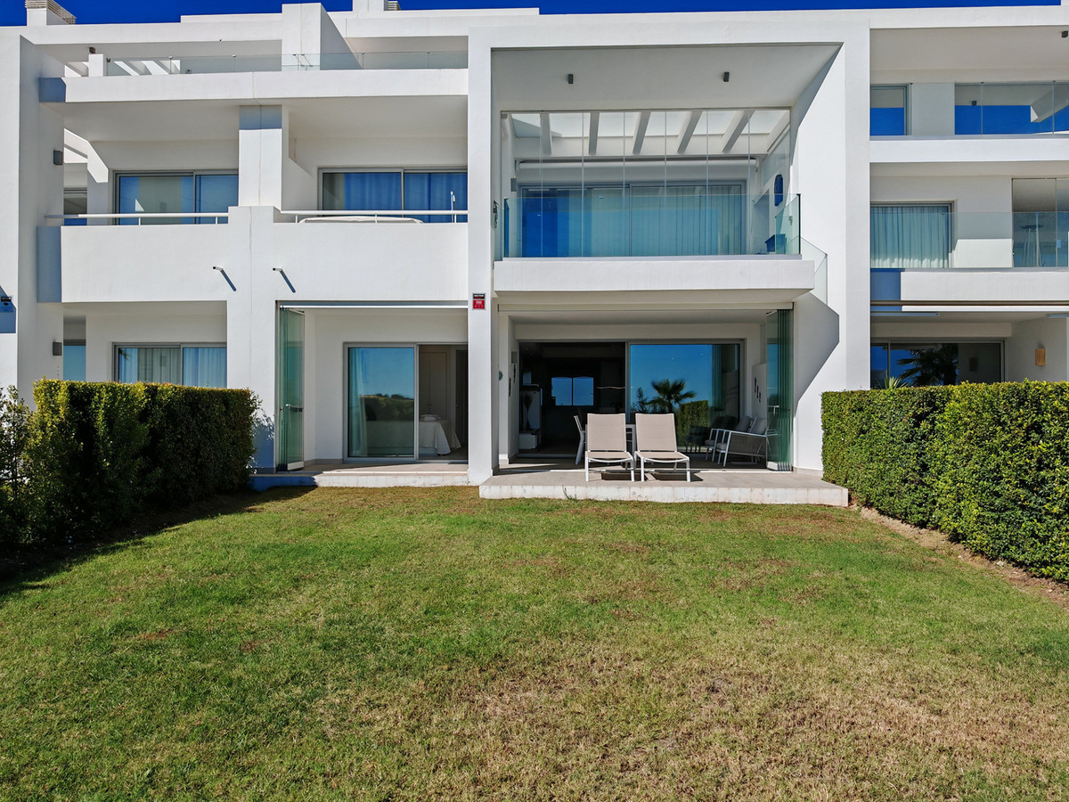 Se vende Apartamento Planta Baja de 2 dormitorios en Costa Del Sol, Málaga, España
