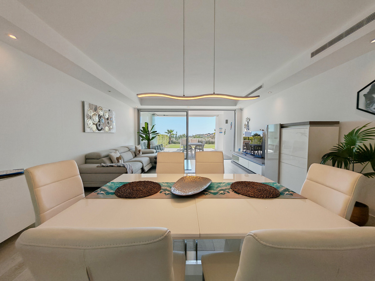Se vende Apartamento Planta Baja de 2 dormitorios en Costa Del Sol, Málaga, España