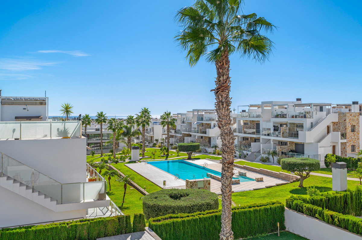 3 Bed Townhouse for sale in Torrevieja Costa Blanca, Alicante, Spain