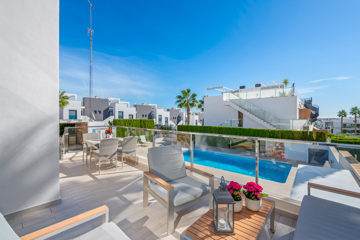 3 Bed Townhouse for sale in Torrevieja Costa Blanca, Alicante, Spain