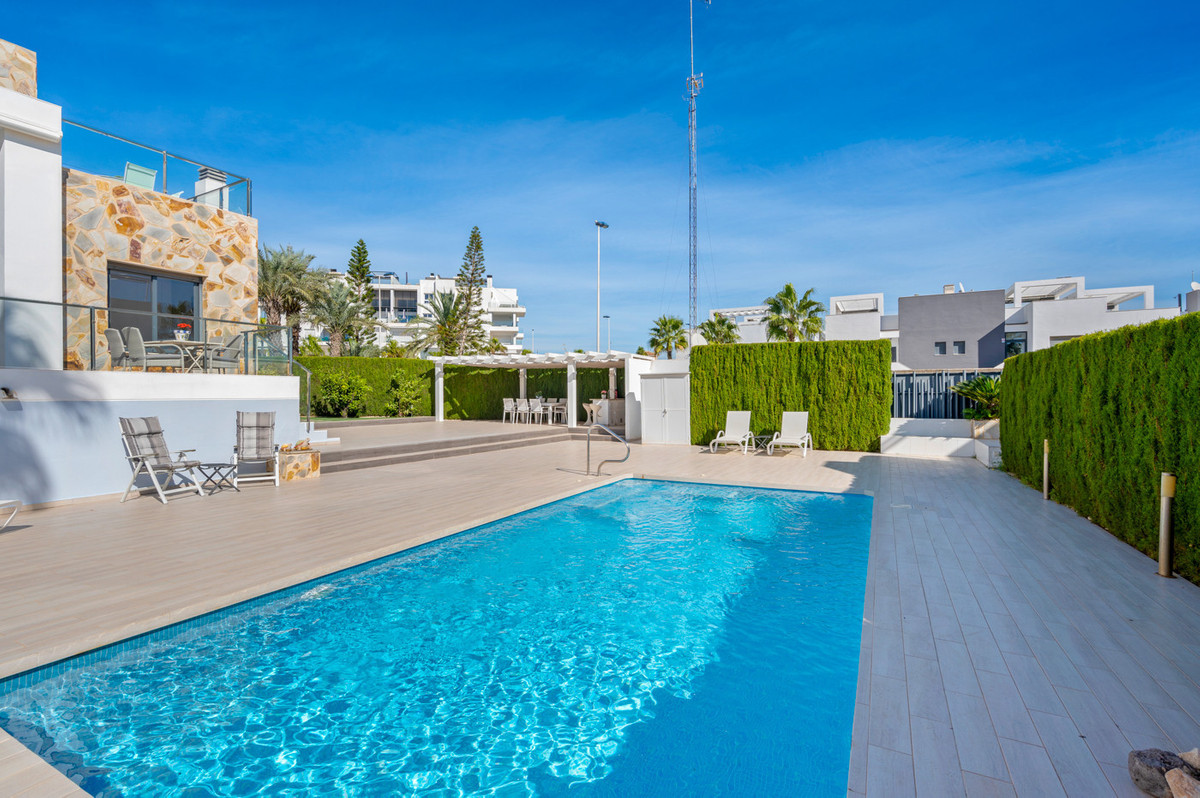3 Bed Townhouse for sale in Torrevieja Costa Blanca, Alicante, Spain
