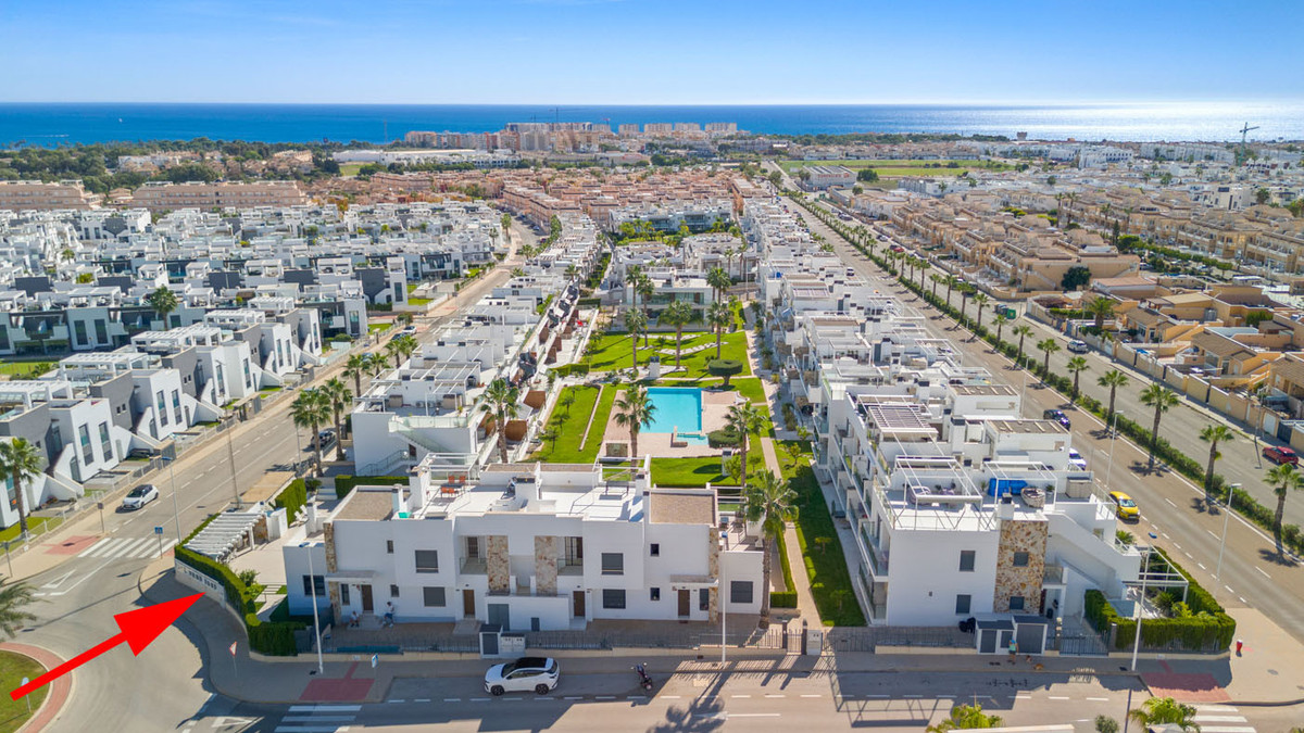 3 Bed Townhouse for sale in Torrevieja Costa Blanca, Alicante, Spain