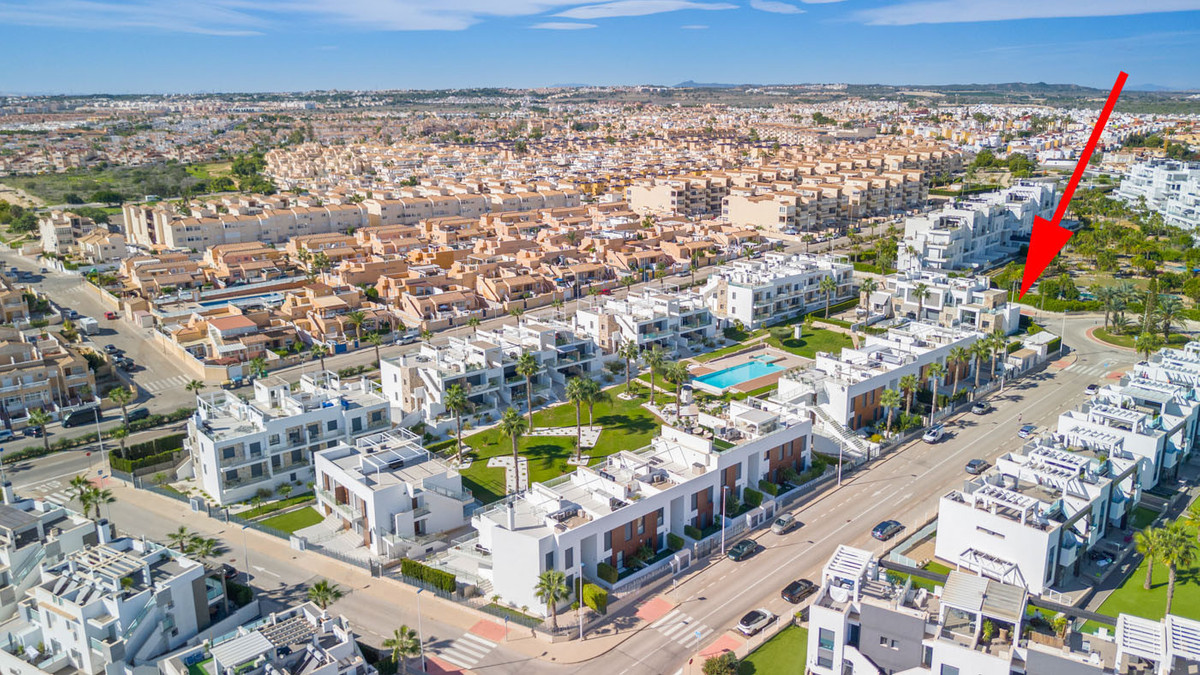 3 Bed Townhouse for sale in Torrevieja Costa Blanca, Alicante, Spain