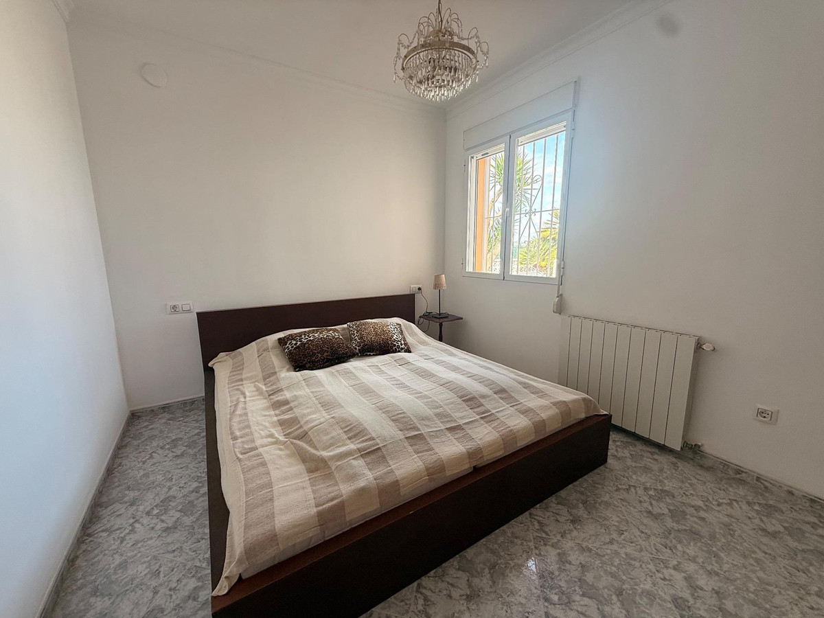 Se vende Bungalow de 4 dormitorios en Costa Blanca, Alicante, España
