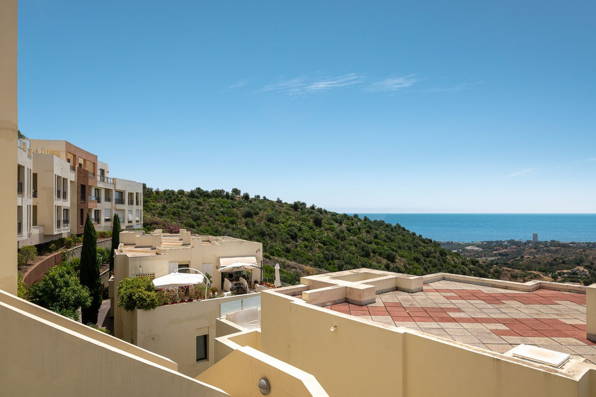 3 Bed Apartment for sale in Altos De Los Monteros Costa Del Sol, Málaga, Spain