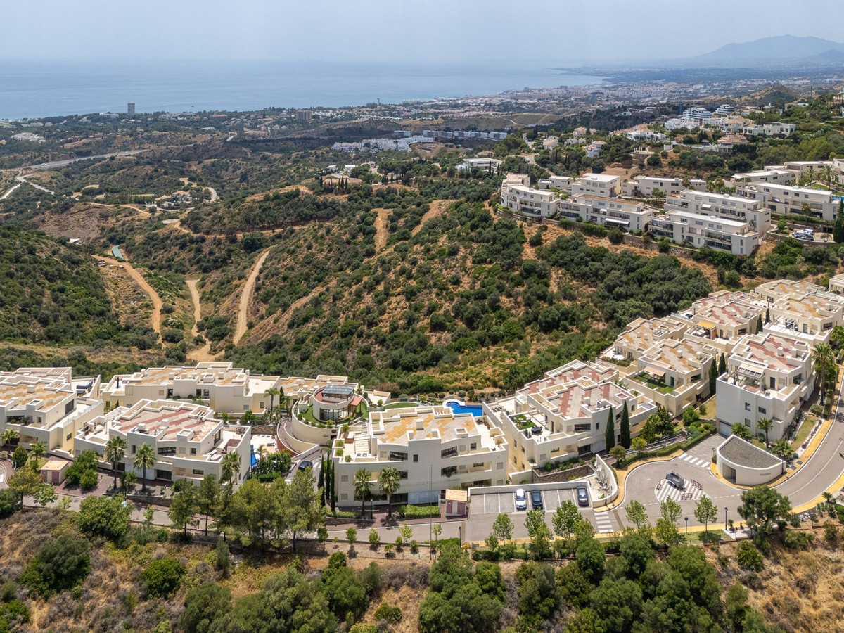 3 Bed Apartment for sale in Altos De Los Monteros Costa Del Sol, Málaga, Spain