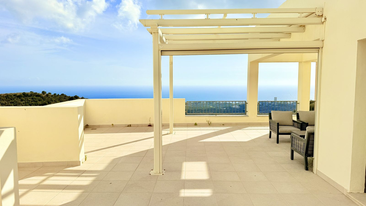 3 Bed Apartment for sale in Altos De Los Monteros Costa Del Sol, Málaga, Spain