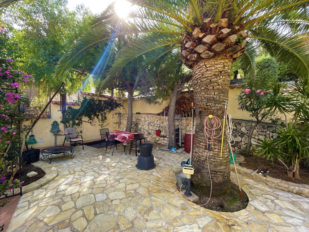 5 Bed Townhouse for sale in Calpe Costa Blanca, Alicante, Spain