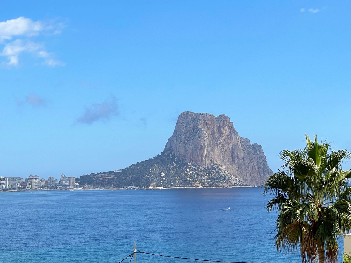 5 Bed Townhouse for sale in Calpe Costa Blanca, Alicante, Spain