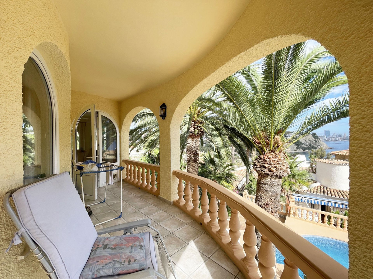 5 Bed Townhouse for sale in Calpe Costa Blanca, Alicante, Spain
