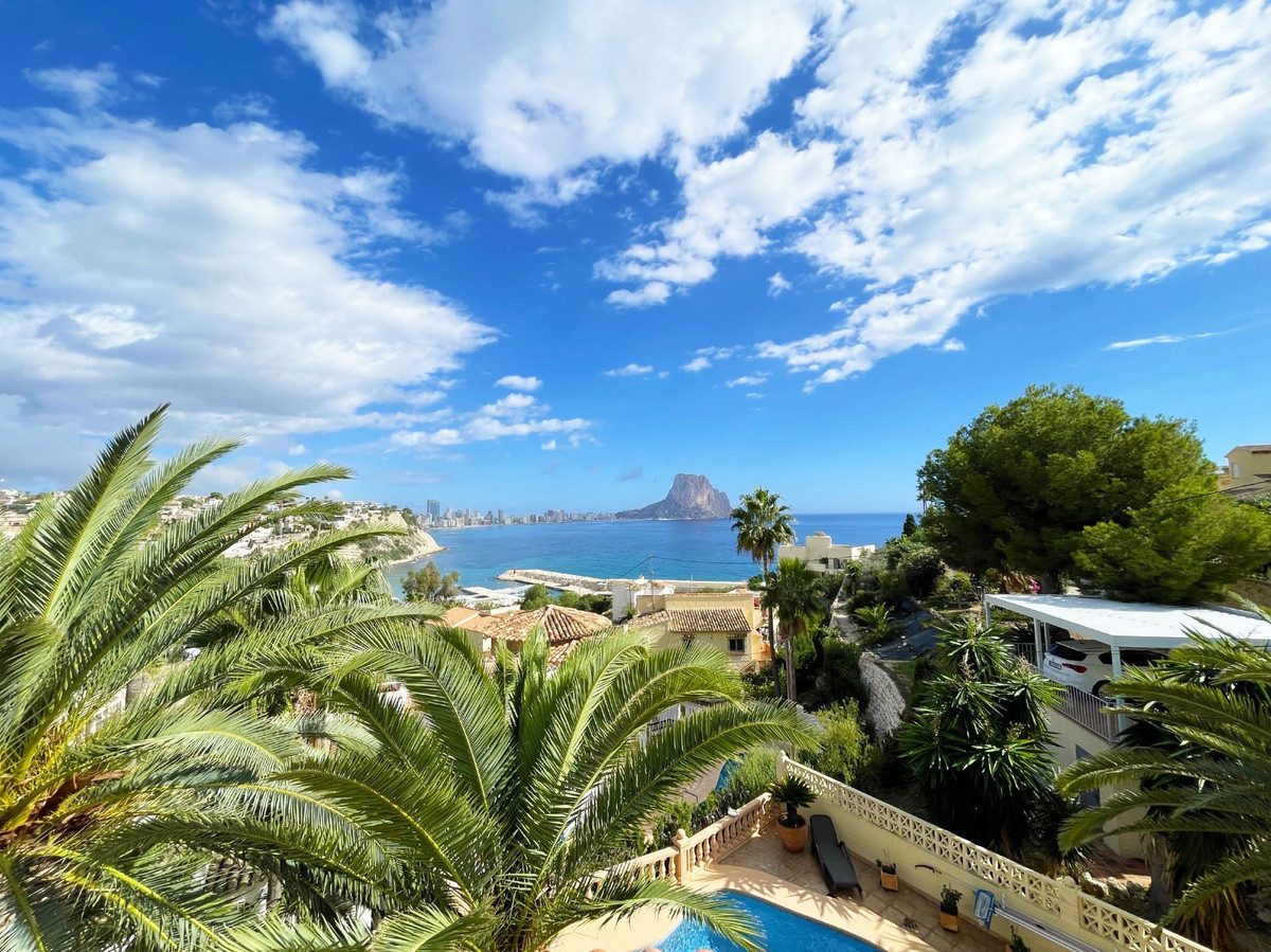 5 Bed Townhouse for sale in Calpe Costa Blanca, Alicante, Spain