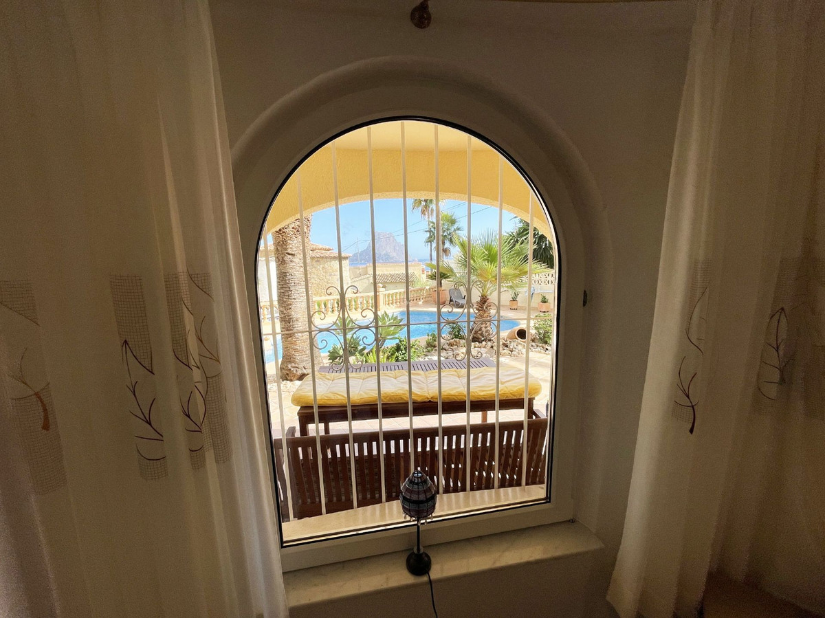 5 Bed Townhouse for sale in Calpe Costa Blanca, Alicante, Spain