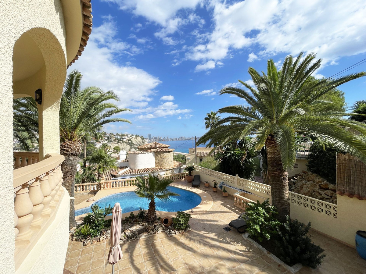 5 Bed Townhouse for sale in Calpe Costa Blanca, Alicante, Spain