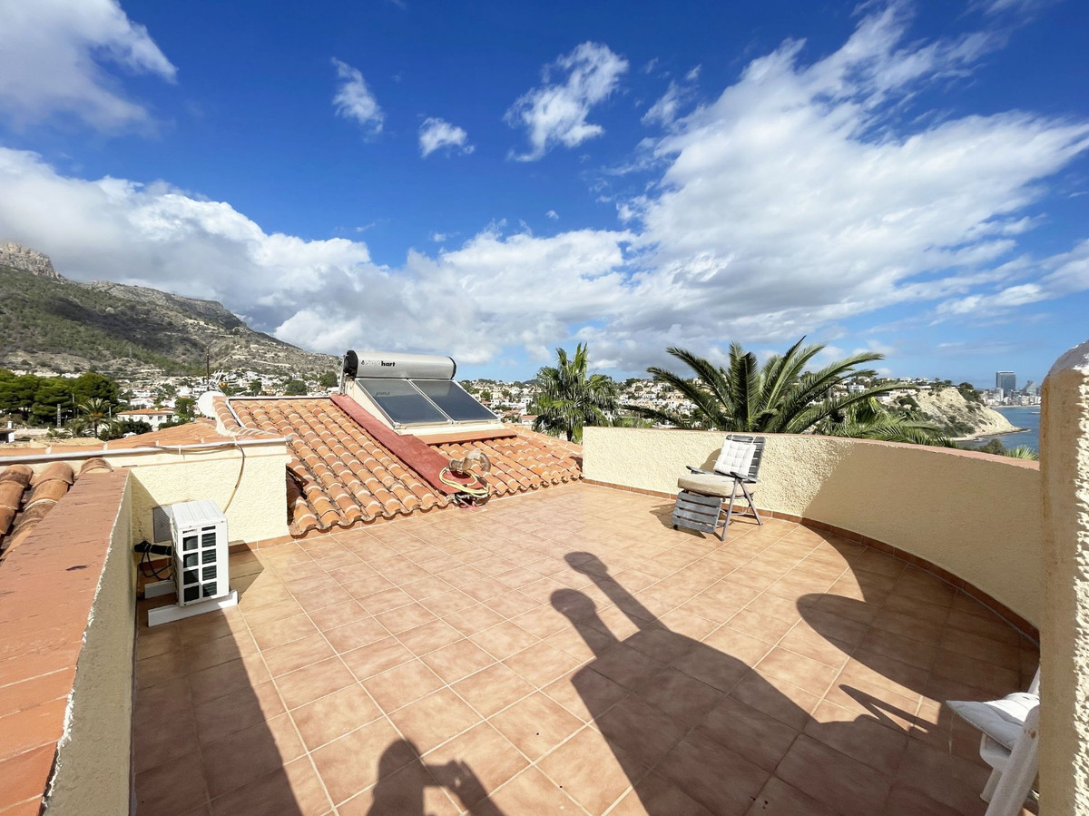 5 Bed Townhouse for sale in Calpe Costa Blanca, Alicante, Spain
