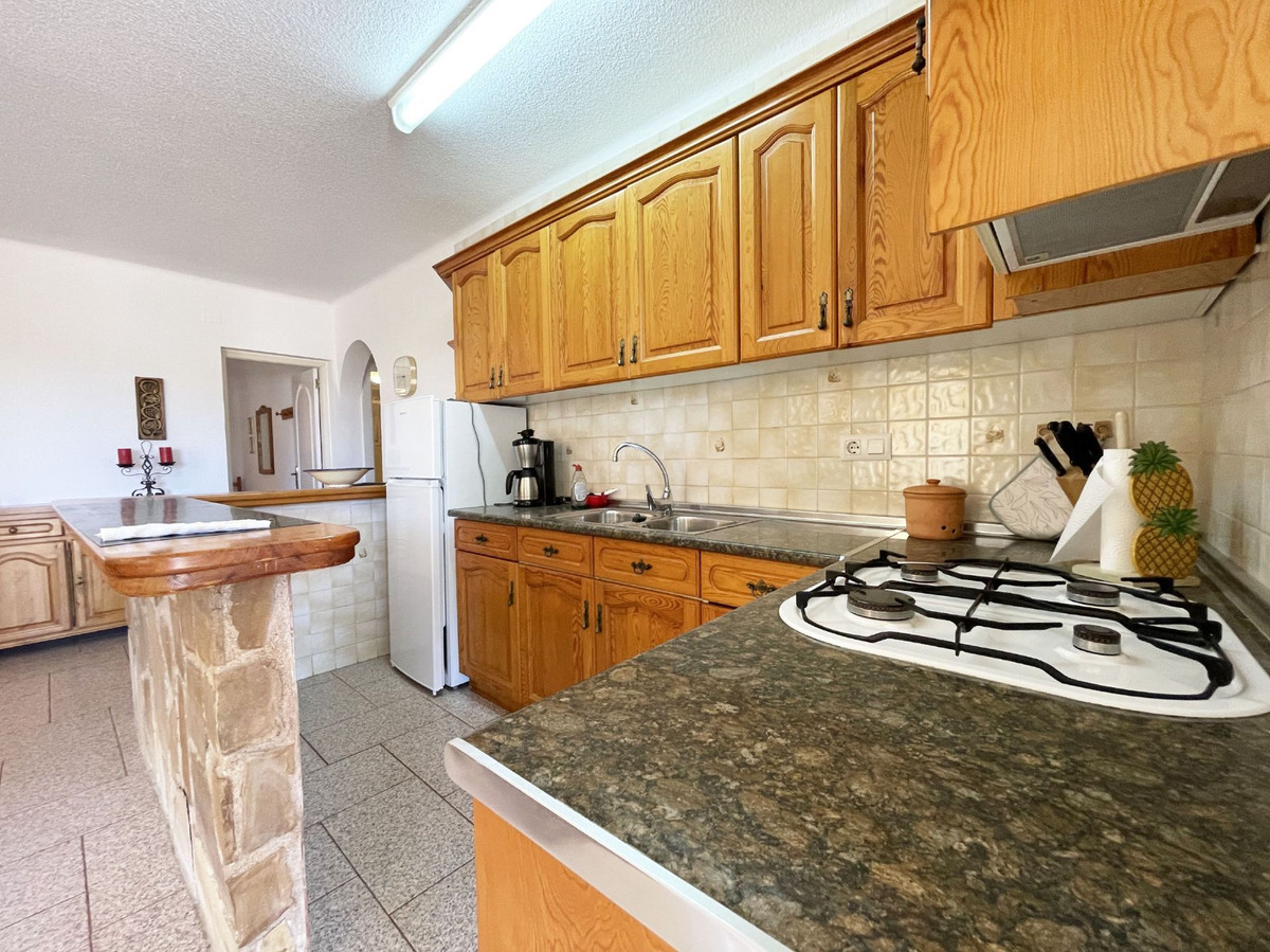 5 Bed Townhouse for sale in Calpe Costa Blanca, Alicante, Spain
