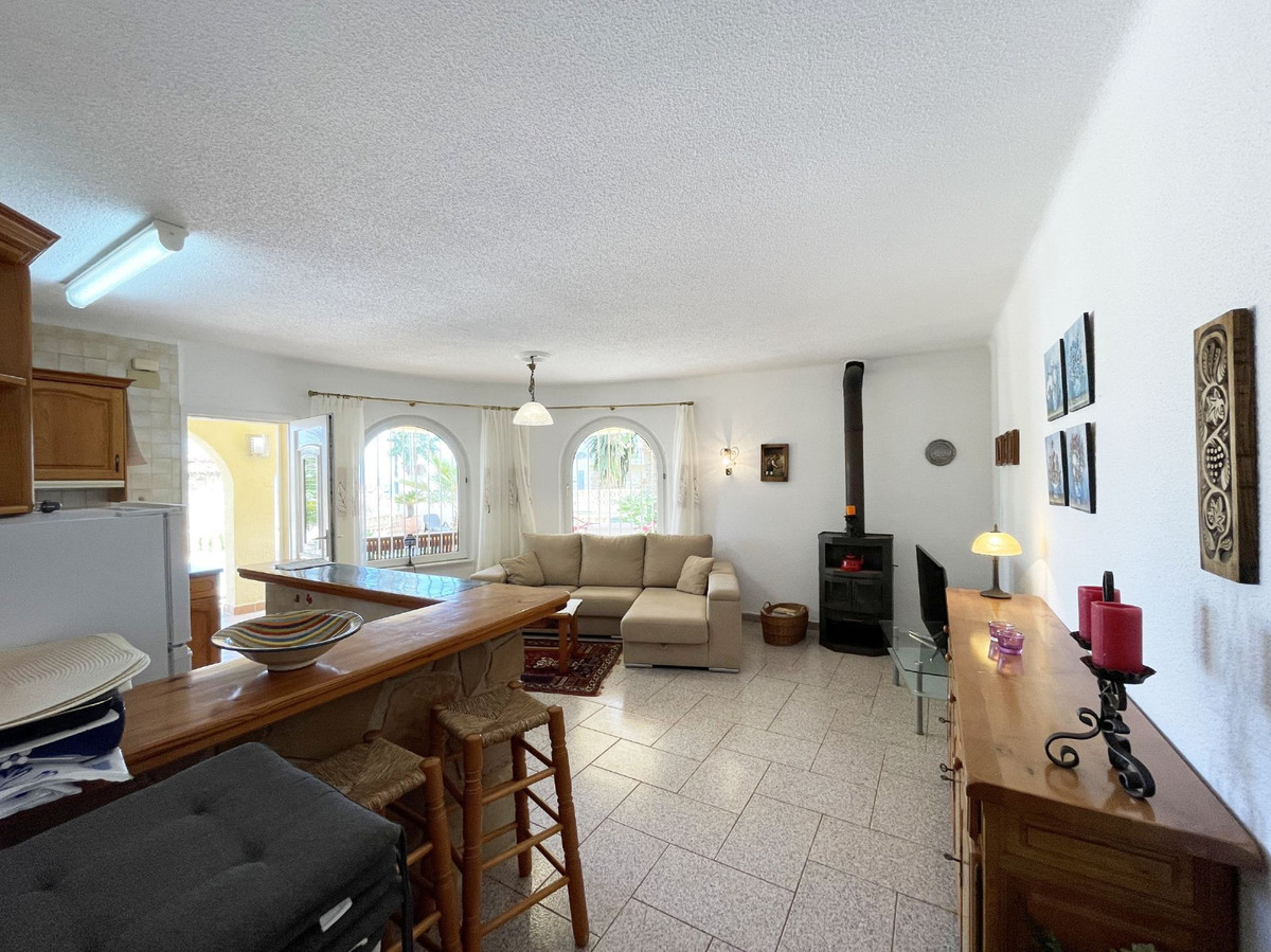 5 Bed Townhouse for sale in Calpe Costa Blanca, Alicante, Spain