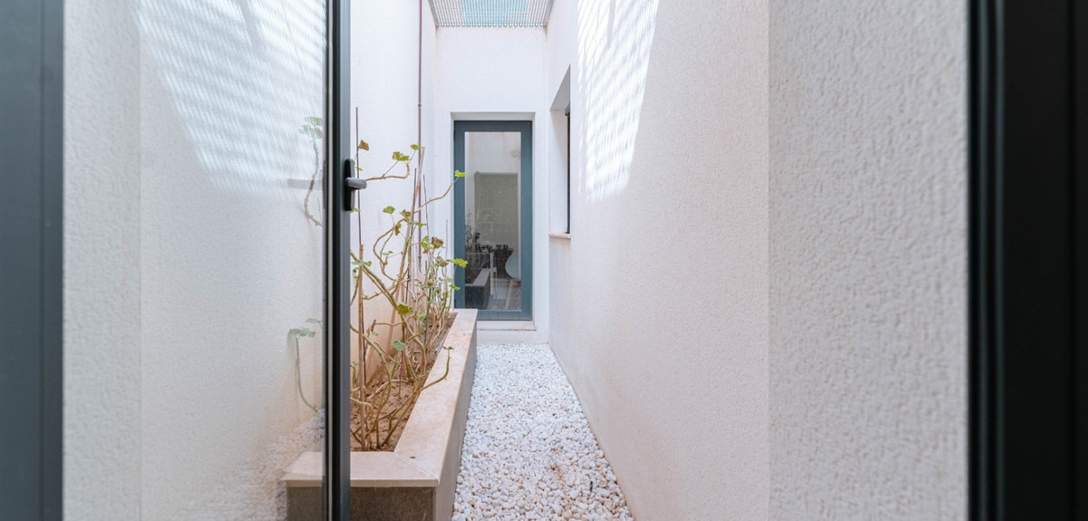 Se vende Villa - Chalet de 5 dormitorios en Costa Blanca, Alicante, España