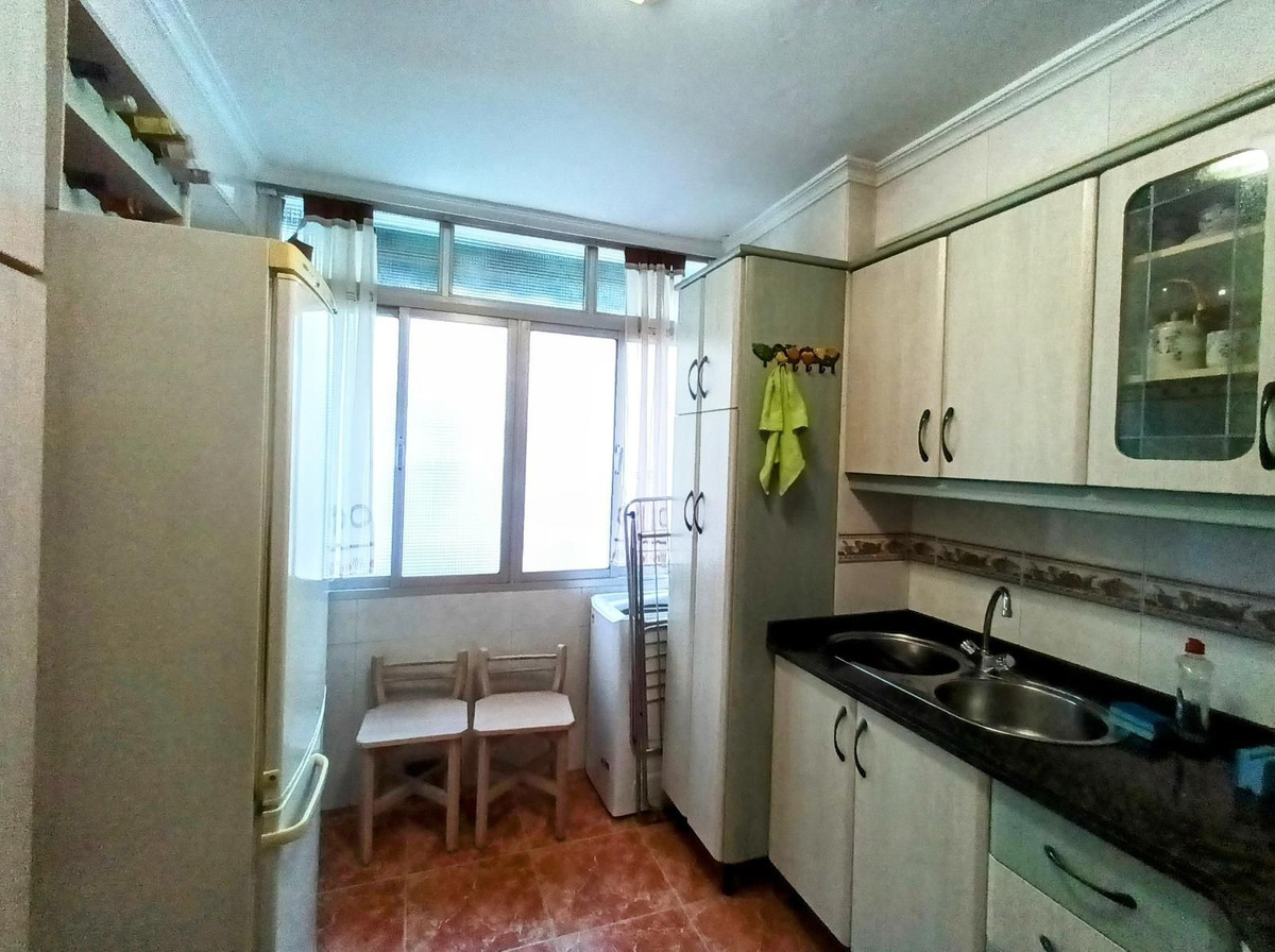 3 Bed Apartment for sale in Martiricos Málaga Ciudad, Málaga, Spain
