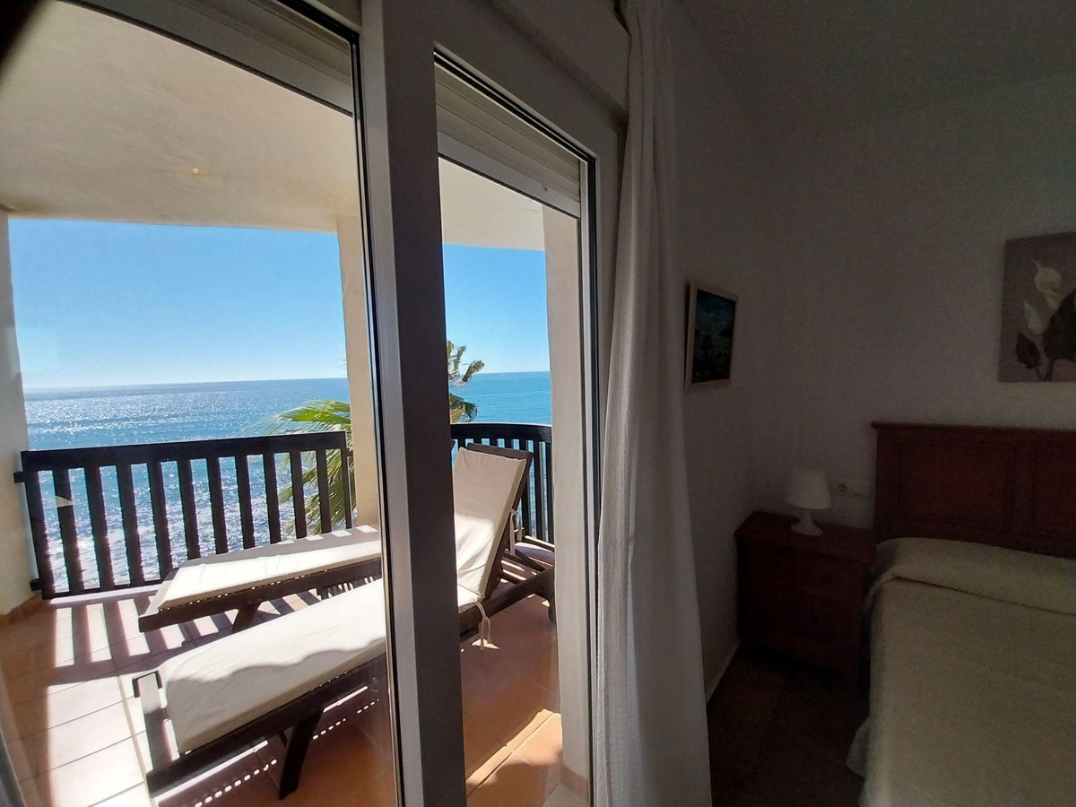 2 Bed Apartment for sale in Calahonda Costa Del Sol, Málaga, Spain