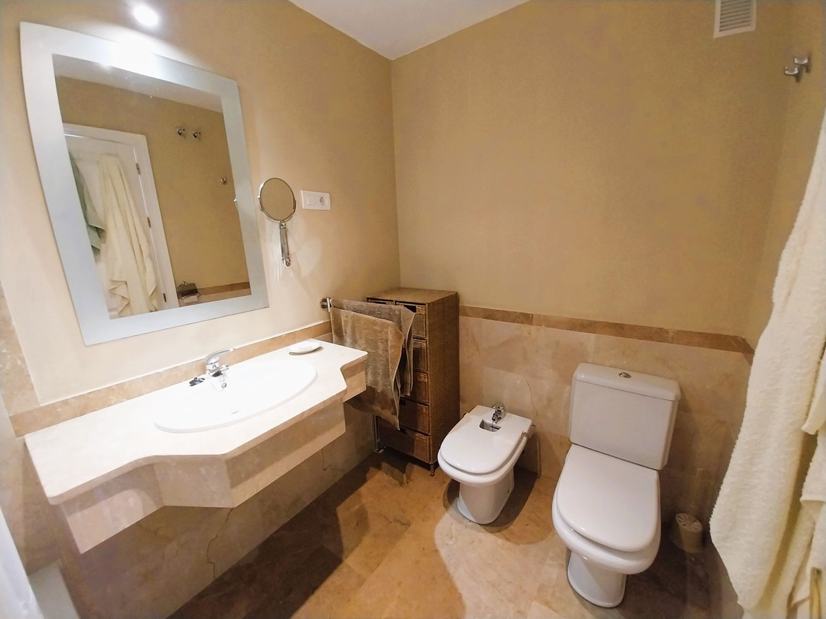 2 Bed Apartment for sale in Calahonda Costa Del Sol, Málaga, Spain
