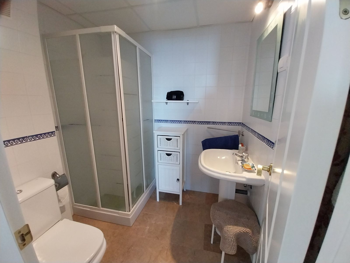 2 Bed Apartment for sale in Calahonda Costa Del Sol, Málaga, Spain