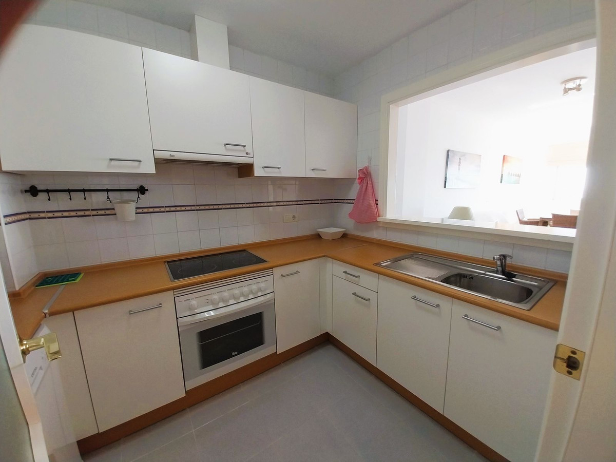 2 Bed Apartment for sale in Calahonda Costa Del Sol, Málaga, Spain