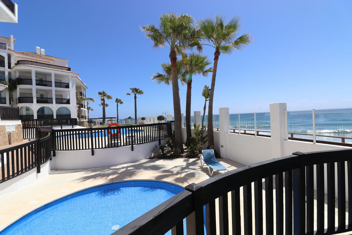 2 Bed Apartment for sale in Calahonda Costa Del Sol, Málaga, Spain