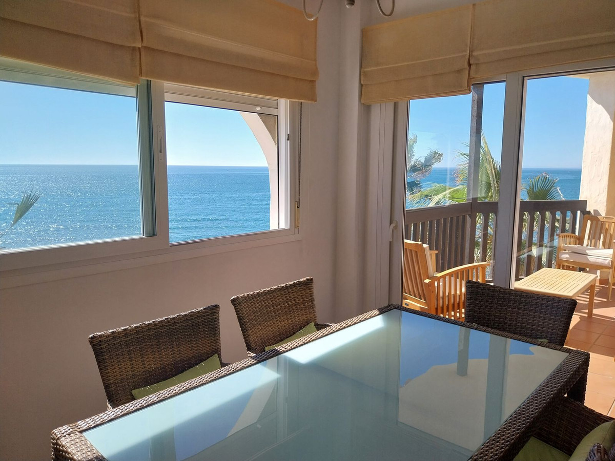 2 Bed Apartment for sale in Calahonda Costa Del Sol, Málaga, Spain