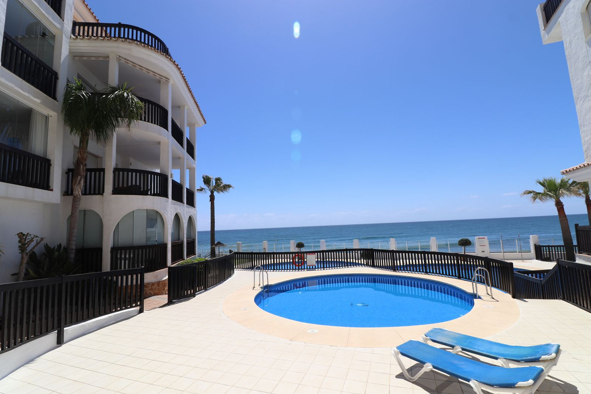 2 Bed Apartment for sale in Calahonda Costa Del Sol, Málaga, Spain