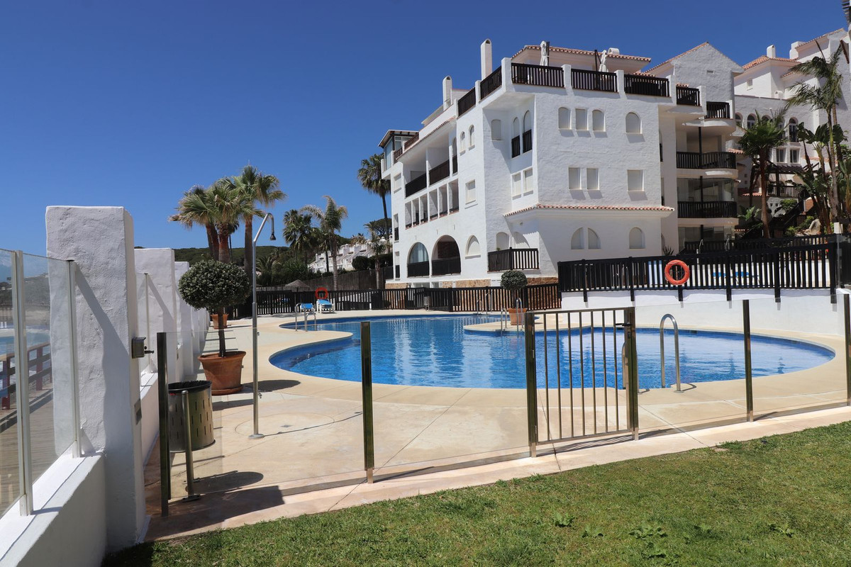 2 Bed Apartment for sale in Calahonda Costa Del Sol, Málaga, Spain