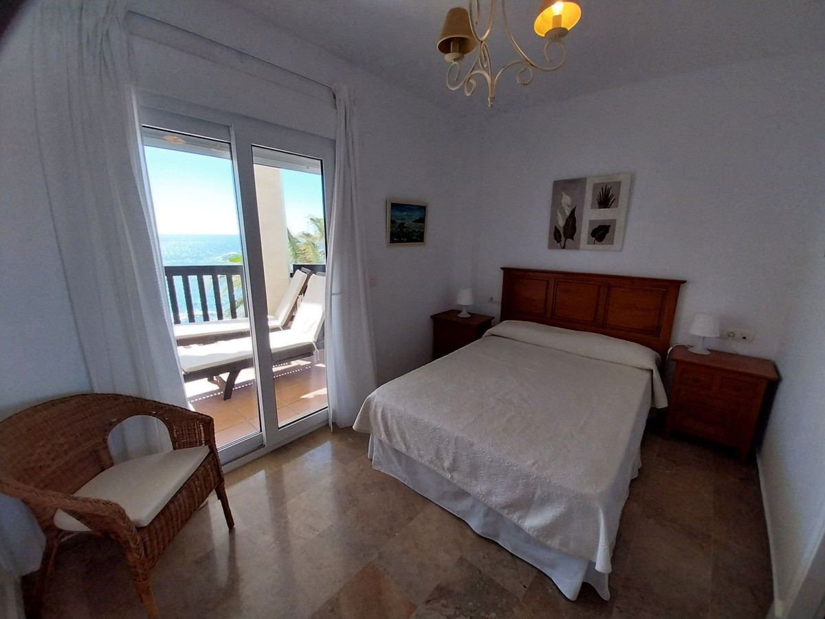 2 Bed Apartment for sale in Calahonda Costa Del Sol, Málaga, Spain