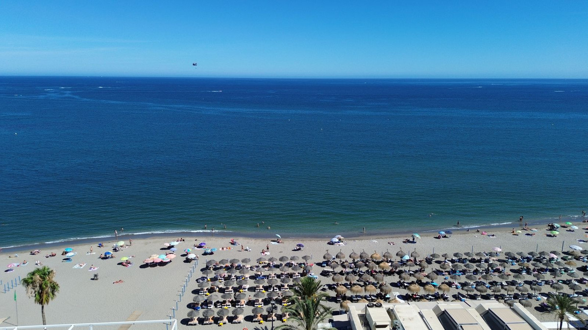 2 Bed Apartment for sale in Fuengirola Costa Del Sol, Málaga, Spain