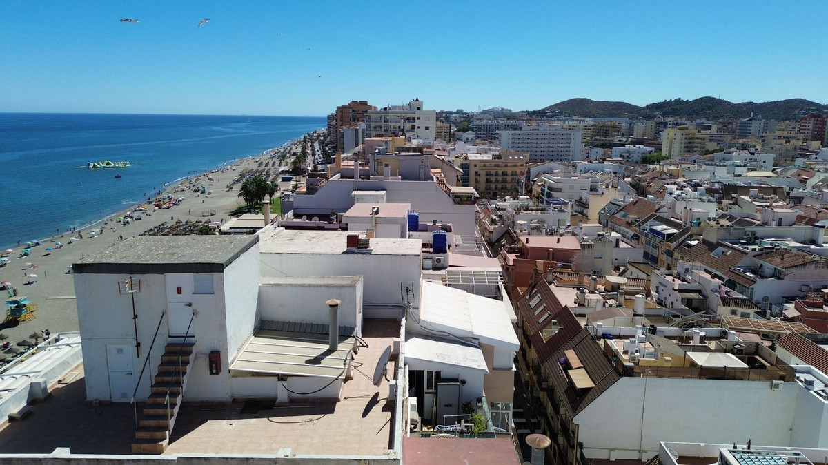 2 Bed Apartment for sale in Fuengirola Costa Del Sol, Málaga, Spain