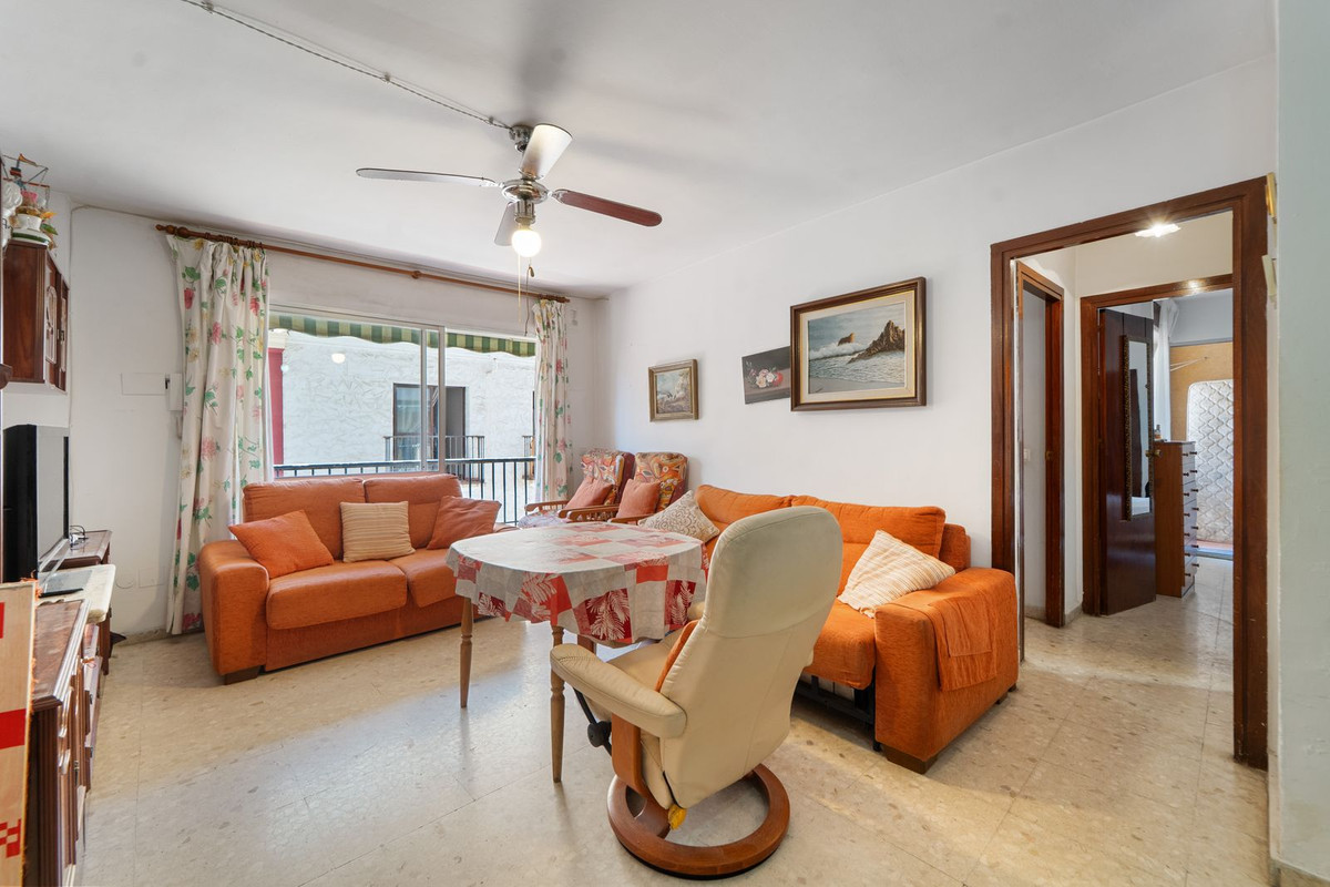 2 Bed Apartment for sale in Fuengirola Costa Del Sol, Málaga, Spain